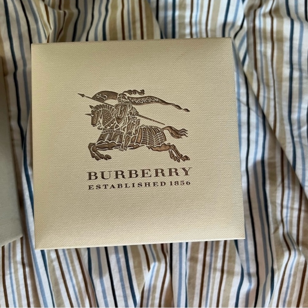 Brand New Burberry Mens Watch Never Worn - Picture 2 of 3